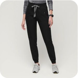 FIGS Black 21 pocket joggers